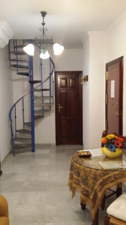 Apartamento San Benito B Siviglia Esterno foto